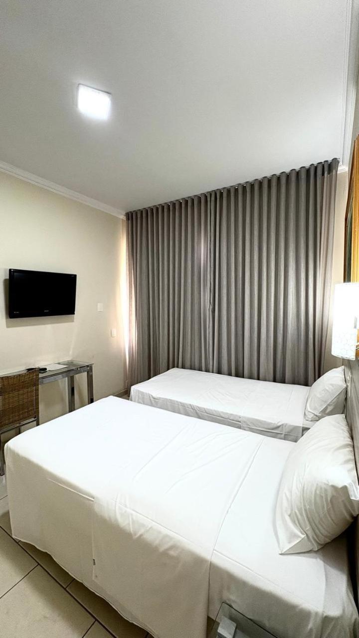 Hotel Del Rey Curitiba By Poty - Na Famosa Rua XV De Novembro ภายนอก รูปภาพ